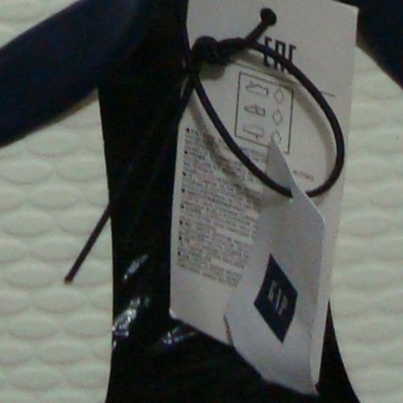 Gap Flip flops - Picture 3 of 3